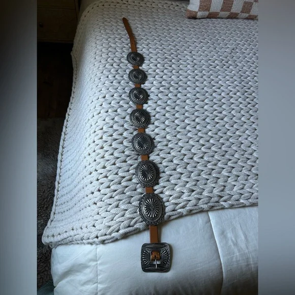 Polo by Ralph Lauren Tan Leather Belt with Silver Conchos - Picture 5 of 5